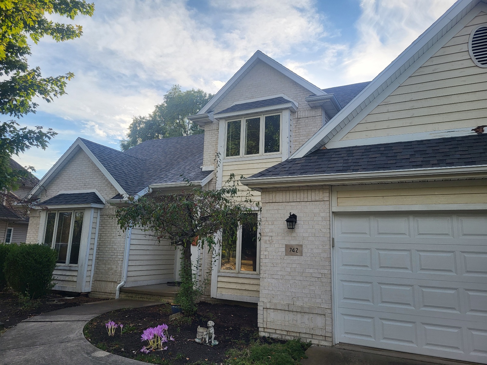 Fantastic new roof and house wash in Findlay ohio